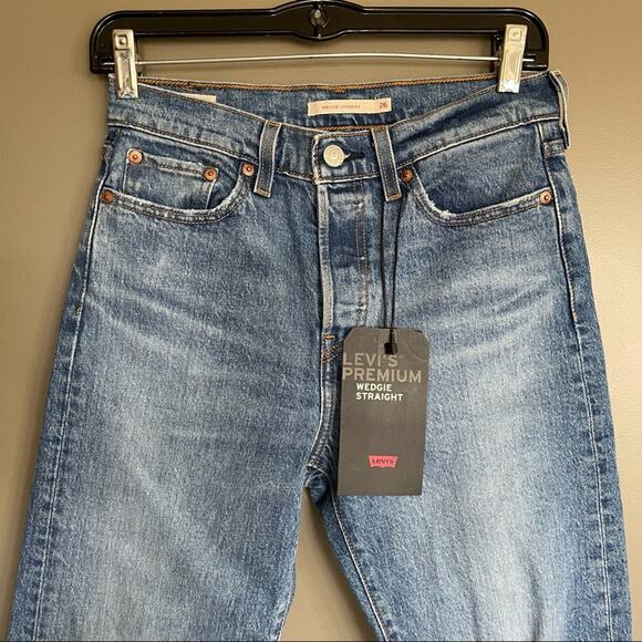 NWT Levi's Wedgie Straight High Rise Denim Jeans Size 26 Mid Blue Wash Mom Jeans - Picture 5 of 16